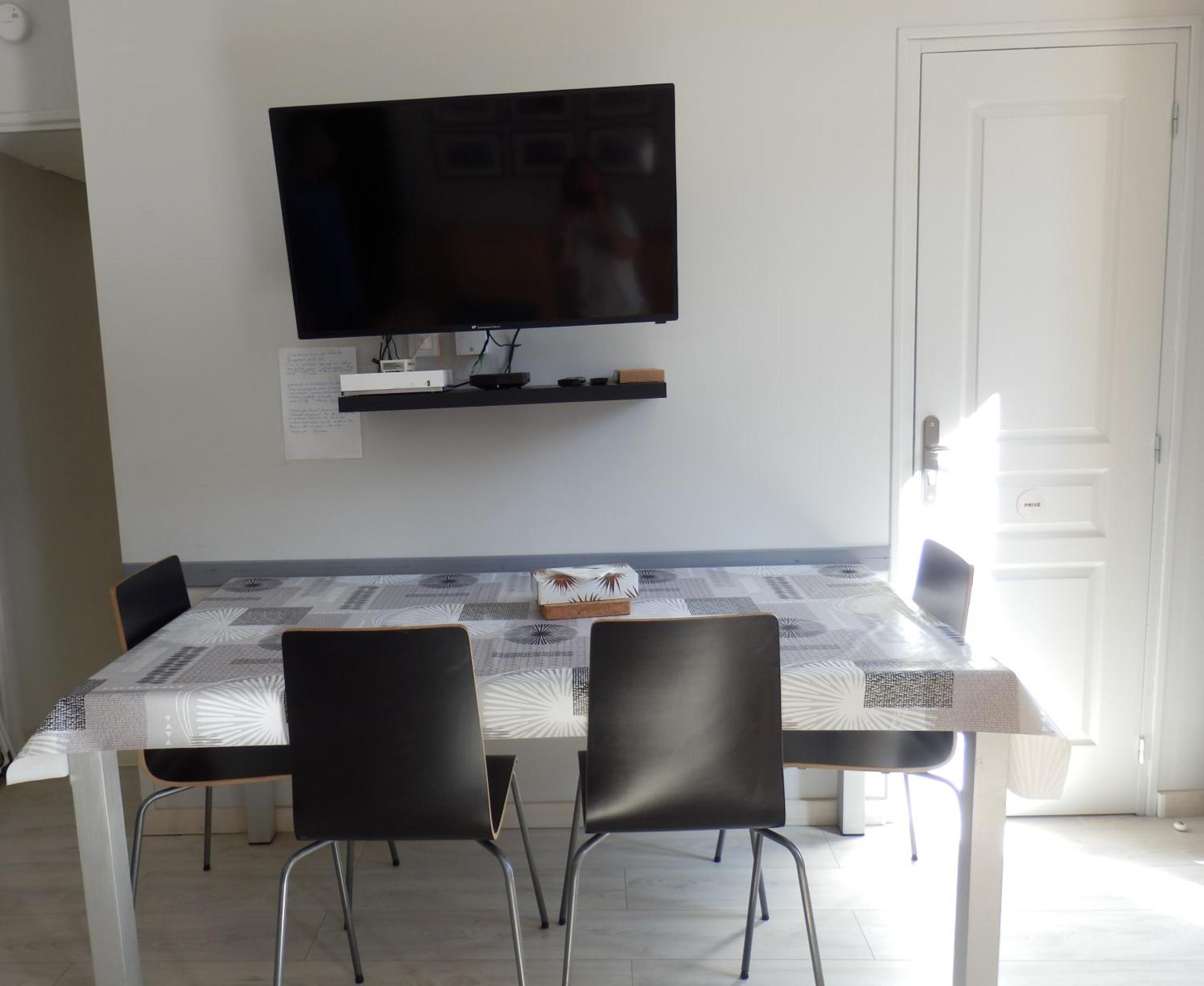Ferienwohnung Agreable T2 Au Centre De Luchon Bagnères-de-Luchon Exterior foto